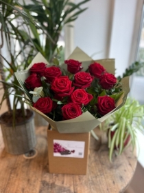 Ruby Elegance (Dozen Red Roses)